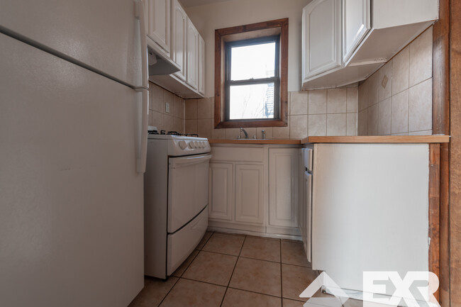 Building Photo - 203 17th St