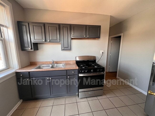 Foto del edificio - 3725 W Grand Ave