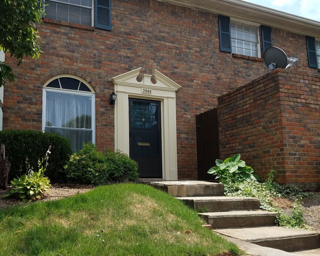 Photo - 3549 Old Chamblee Tucker Rd - 2 Bed/1.5 Bath Townhome for Rent