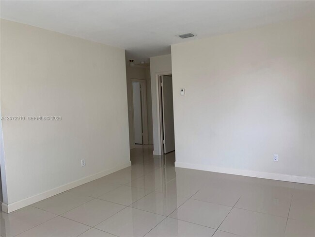Foto del edificio - 1200 SW 31st Ave