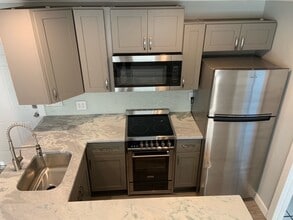 Building Photo - 404 Armada Rd S