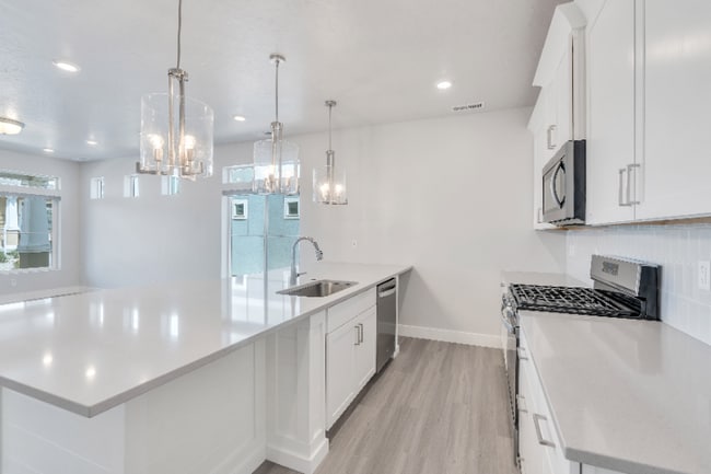 Foto del edificio - 39 Baker Spg Cv