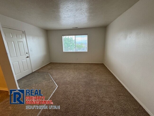 Building Photo - Great Condo on Evans Ridge