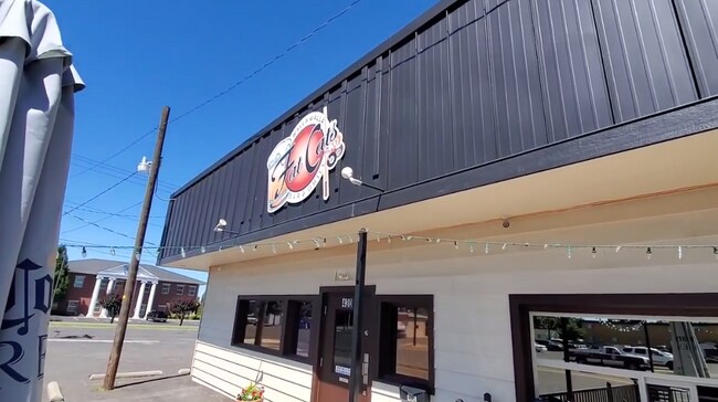 Building Photo - Fat Cats Bar and Grill