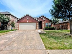 Building Photo - 2221 Cavalry Dr