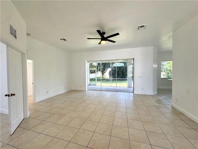 Foto del edificio - 2244 SW 27th Terrace