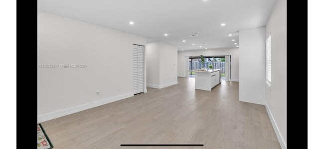Building Photo - 4736 SW 136th Pl