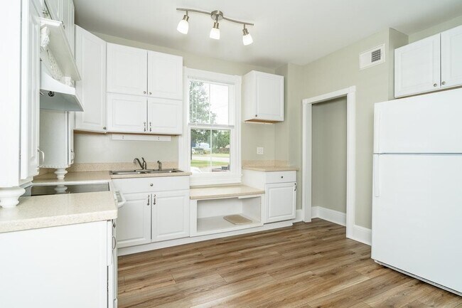 Foto del edificio - 632 E Market St