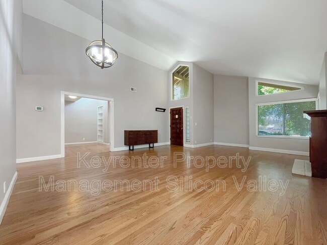 Building Photo - 2261 Plummer Ave