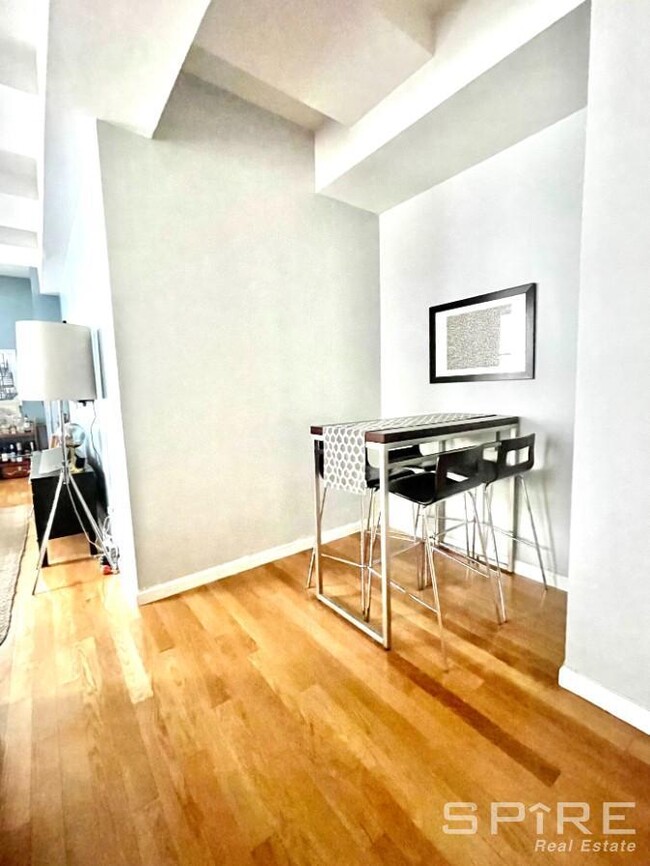 Foto del edificio - 2 bedroom in New York NY 10038