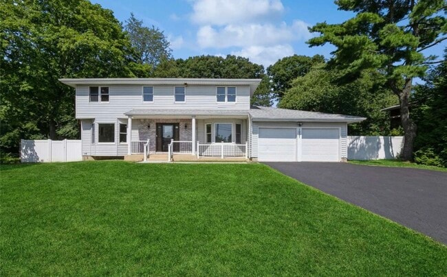 Building Photo - 1037 Commack Rd