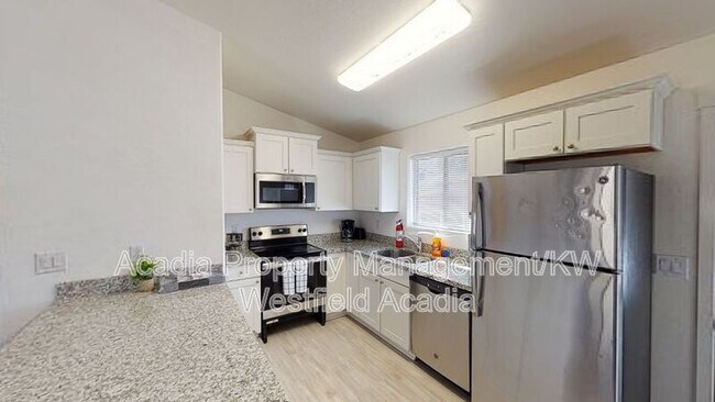Foto del edificio - 561 N 10th Pl