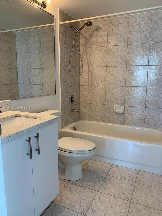 Foto del edificio - 3411 Indian Creek Dr