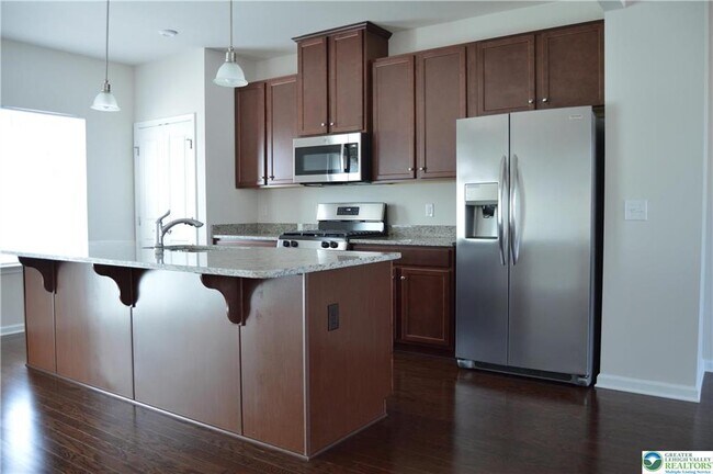 Foto del edificio - 2332 Raya Wy