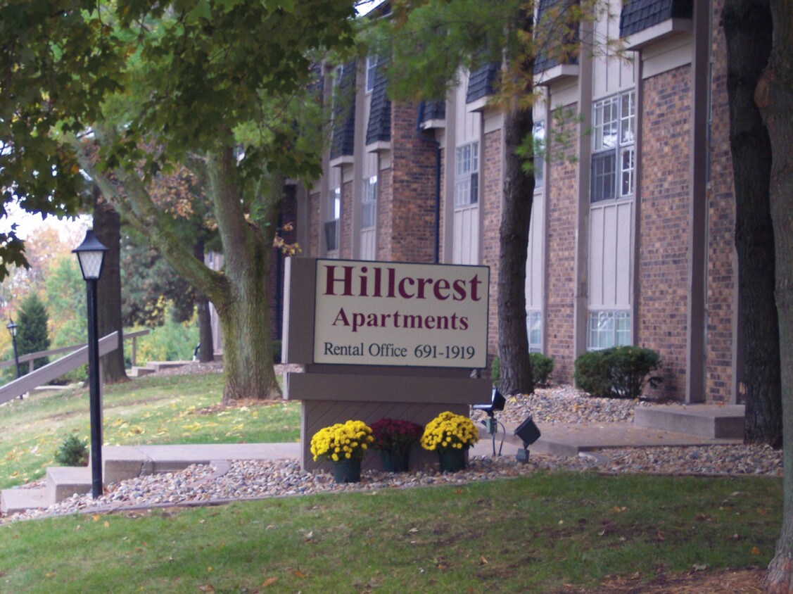 Hillcrest Apartments Peoria, IL