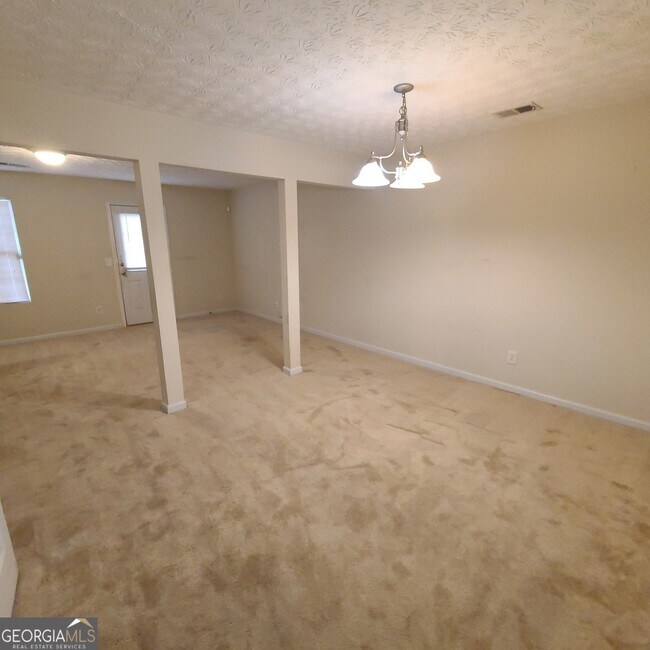 Foto del edificio - 2103 Grove Way