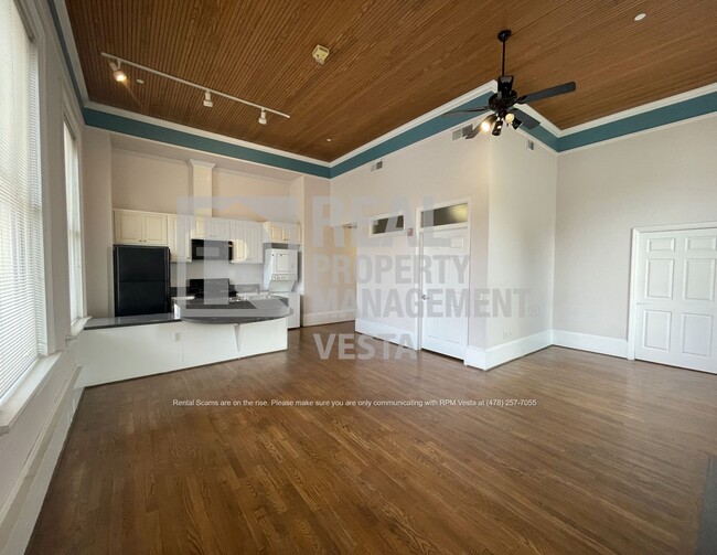 Foto del edificio - One Bedroom Apartment in Downtown With Ton...