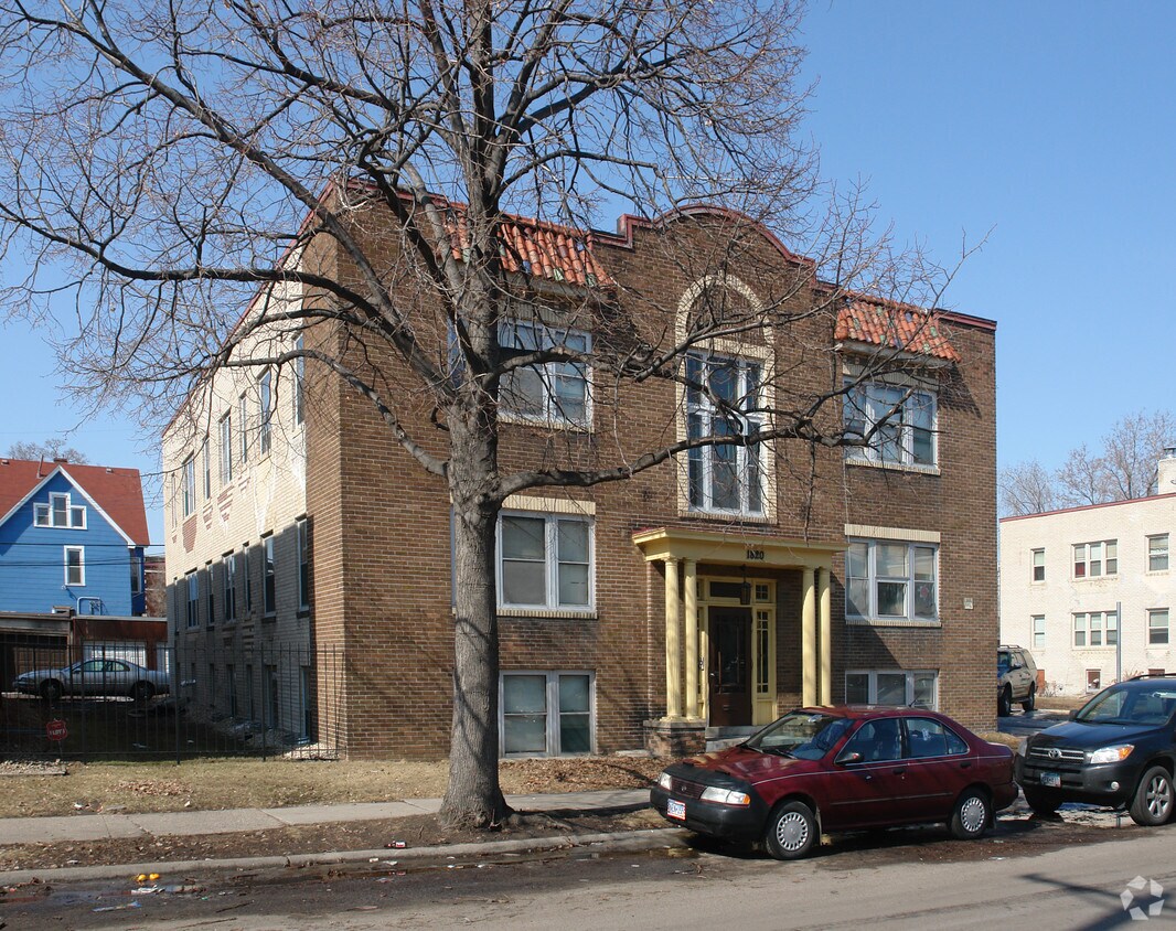Building Photo - Columbus Square