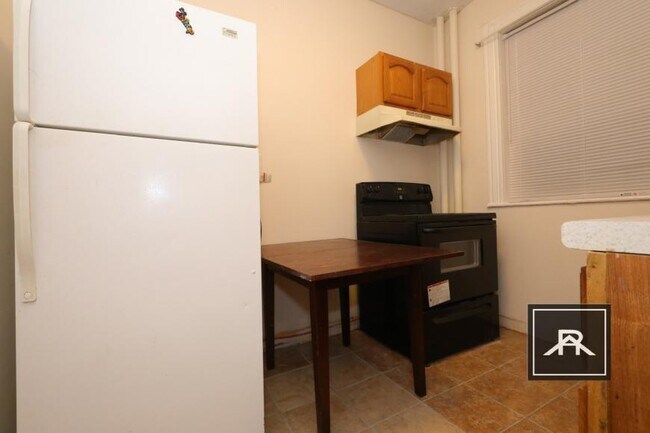 Building Photo - 2 bedroom in Allston MA 02134