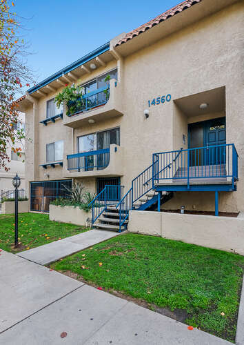 Building Photo - 14560 Clark St