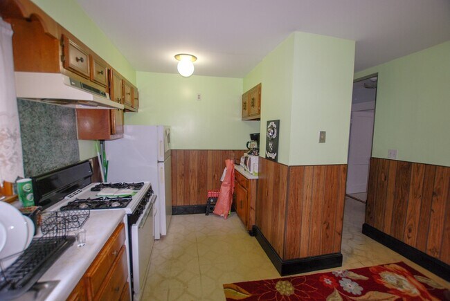 Foto del edificio - 159 Forest St