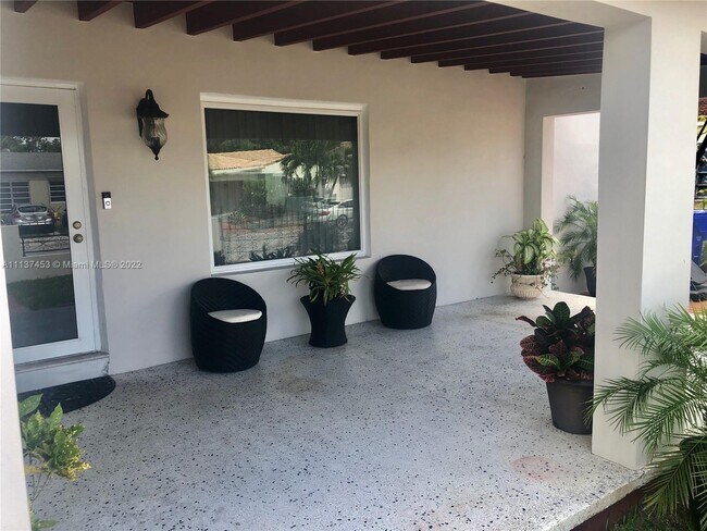 Foto del edificio - 410 NW 44th Ave