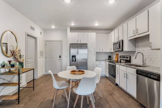 Building Photo - 14533 Star Water Rd