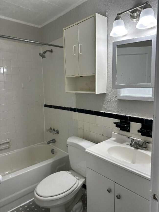 Building Photo - 2907 Yorkway