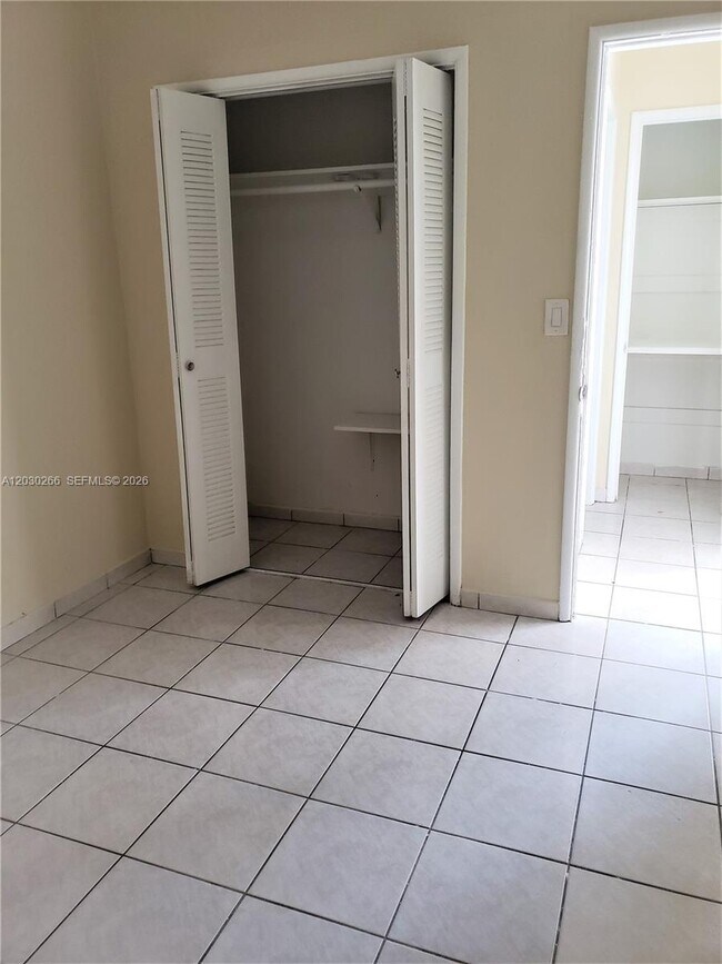 Foto del edificio - 1821 SW 7th St
