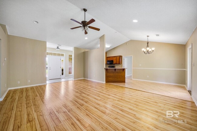 Foto del edificio - 16955 Heartland Cir