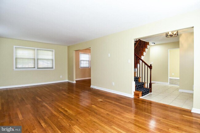 Foto del edificio - 13125 Foxhall Dr