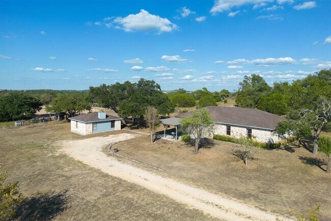 Foto del edificio - 13065 Fieldstone Loop