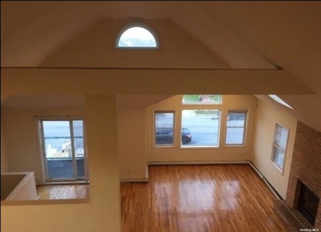Foto del edificio - 656 E Olive St