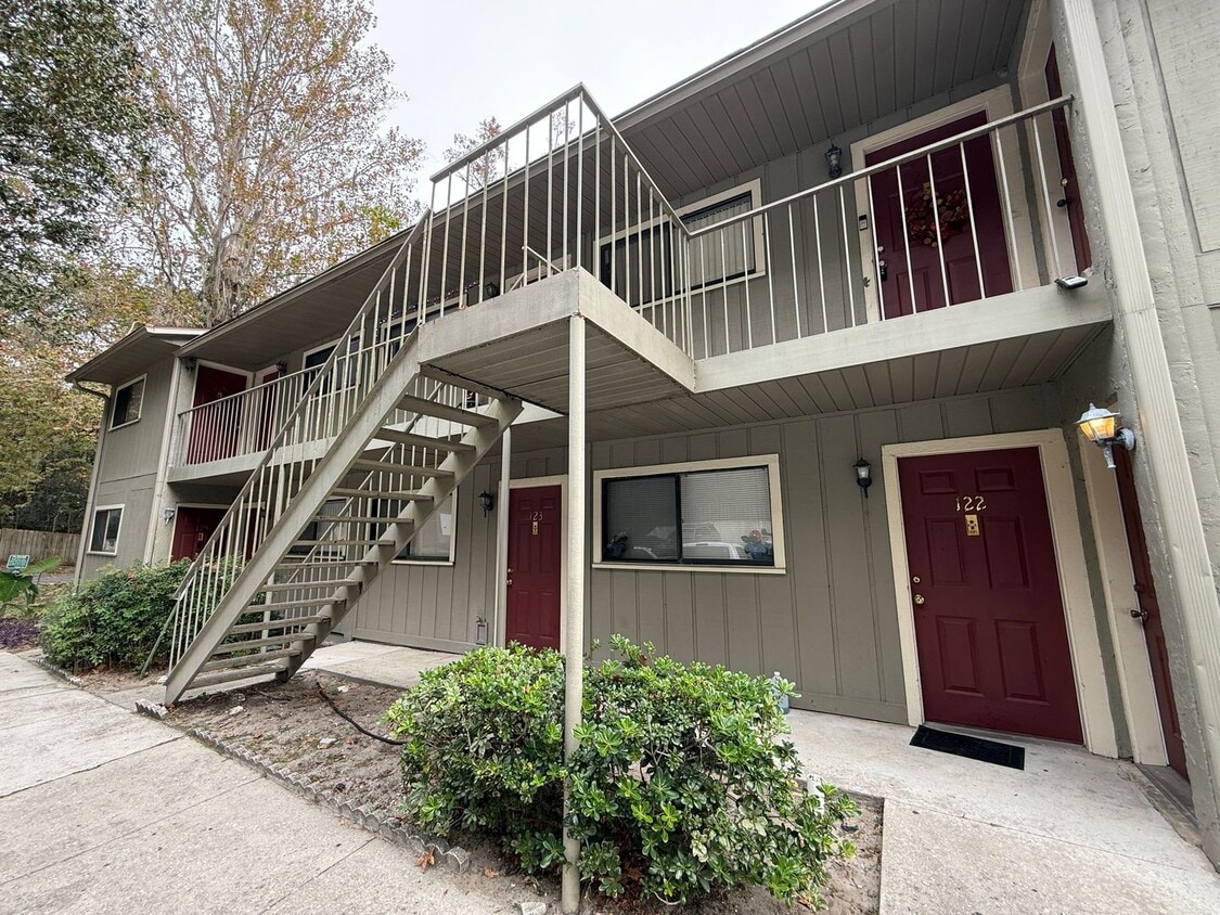 Foto principal - 1/1 in Rustic Springs!