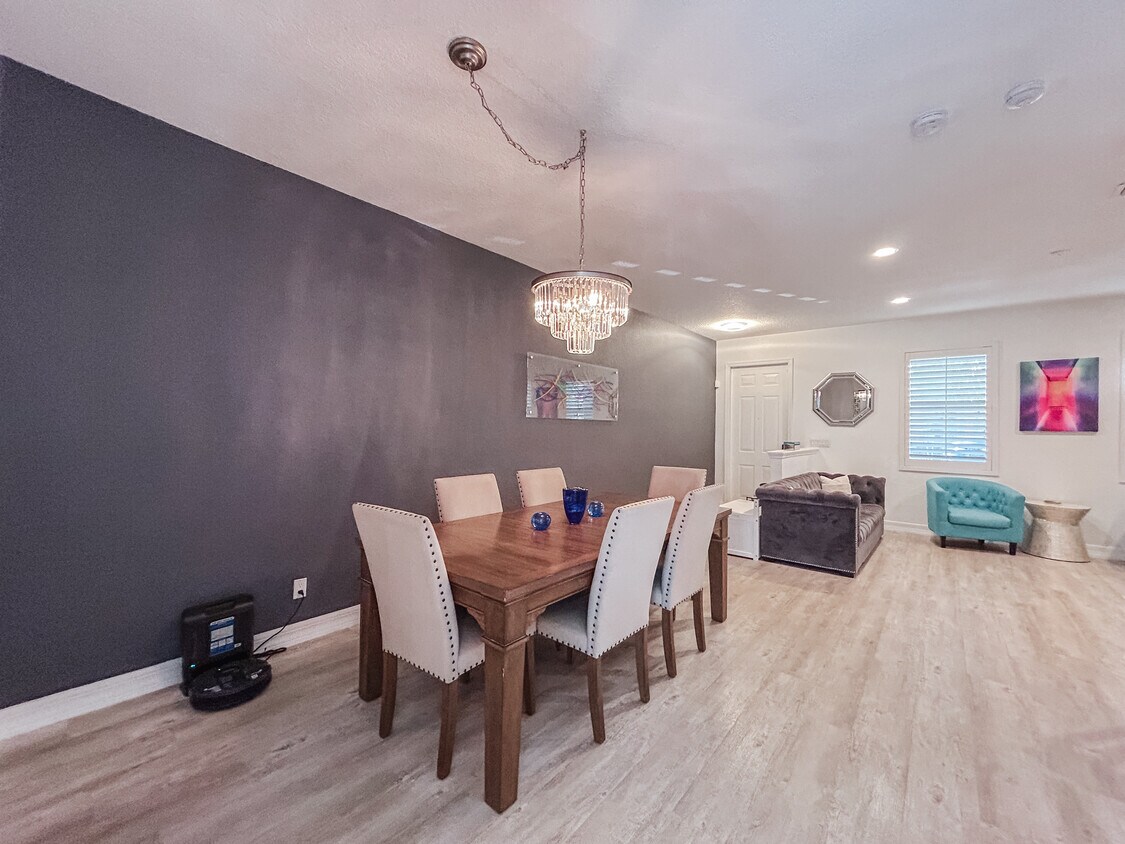 Foto principal - 1133 NW 18th Ave