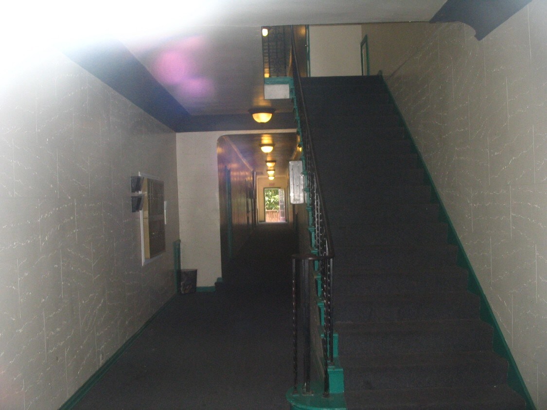 Interior Hallway - 2329 Crenshaw Blvd