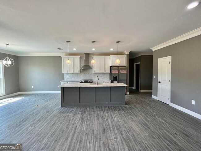 Building Photo - 1048 Field St