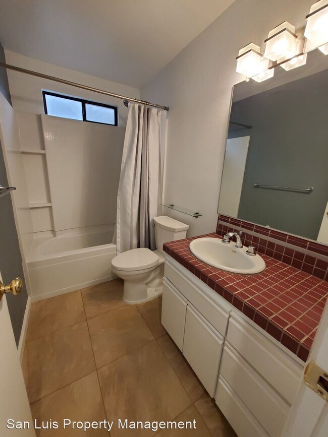 Building Photo - 3 br, 2 bath House - 327 McCarthy Ave