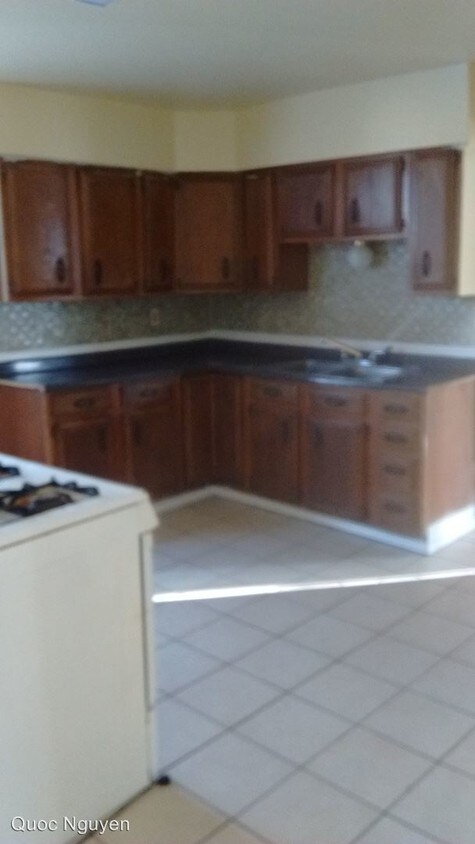 Foto principal - 154 W Delavan Ave