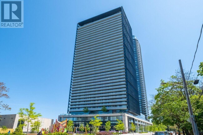 Building Photo - 575 Bloor St E