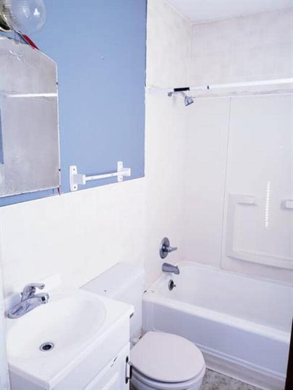 Building Photo - 400 S Hydraulic Ave