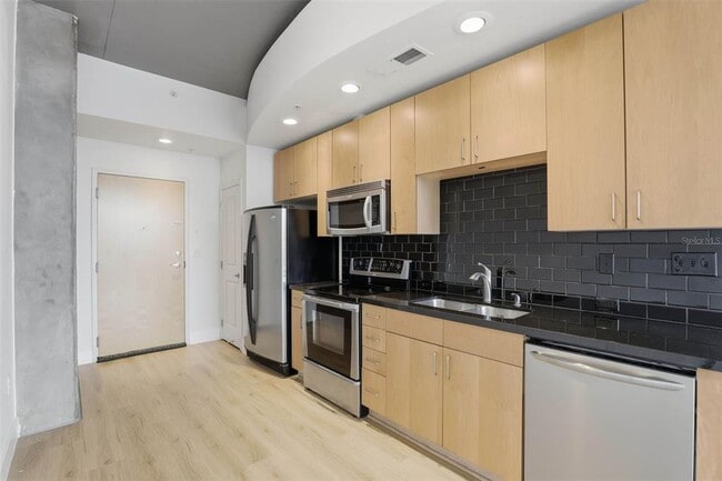 Foto del edificio - 155 S Court Ave