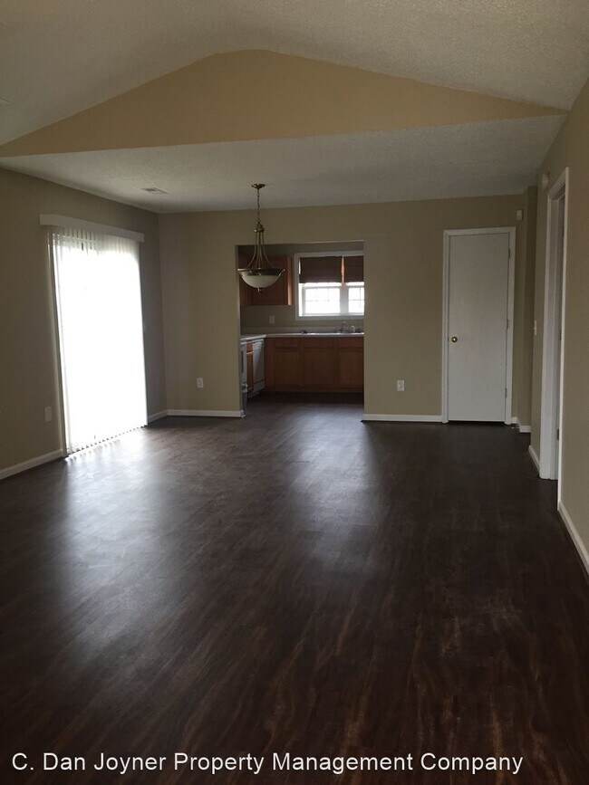 Foto del edificio - 2 br, 2 bath House - 407 Glenlea Lane