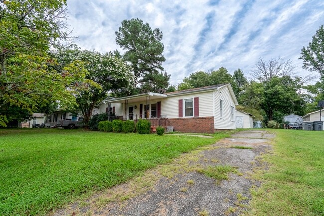 Photo - 113 Crestview Dr House