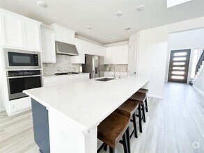 Building Photo - 4620 Modena Bay Bend