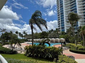 Building Photo - 3001 S Ocean Dr