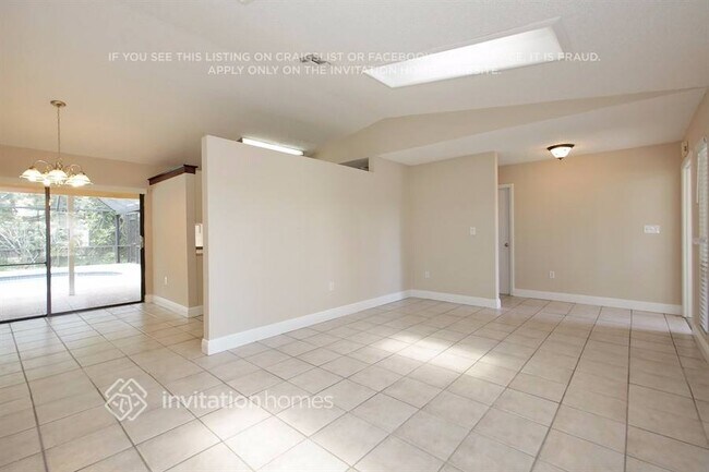 Foto del edificio - 10821 NW 33rd St