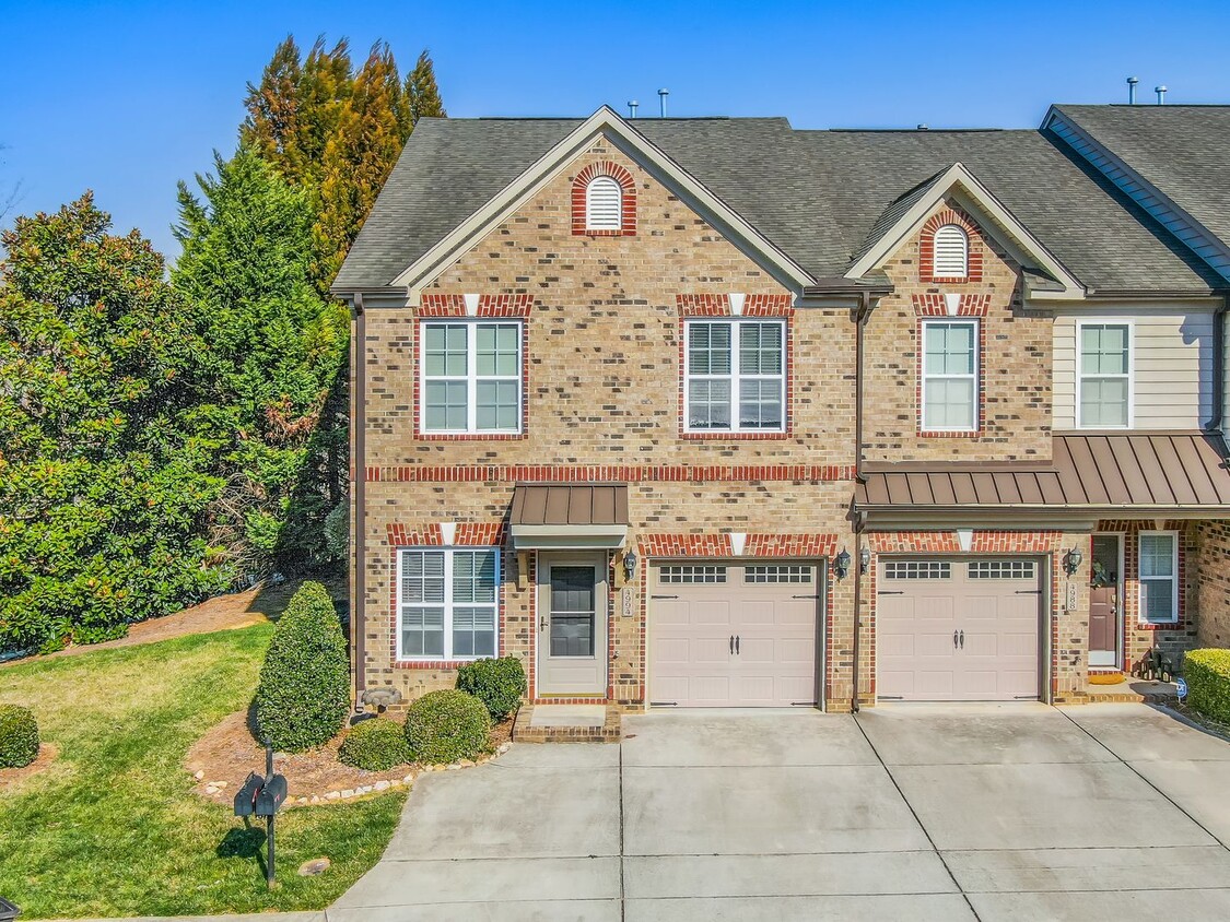 Foto principal - Renovated Townhouse In Winston-Salem