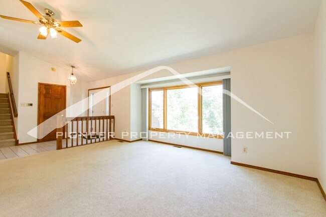 Foto del edificio - Spacious 4 Bedroom Home in Green Mountain ...