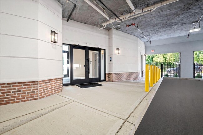 Building Photo - 1 Carnation Ave
